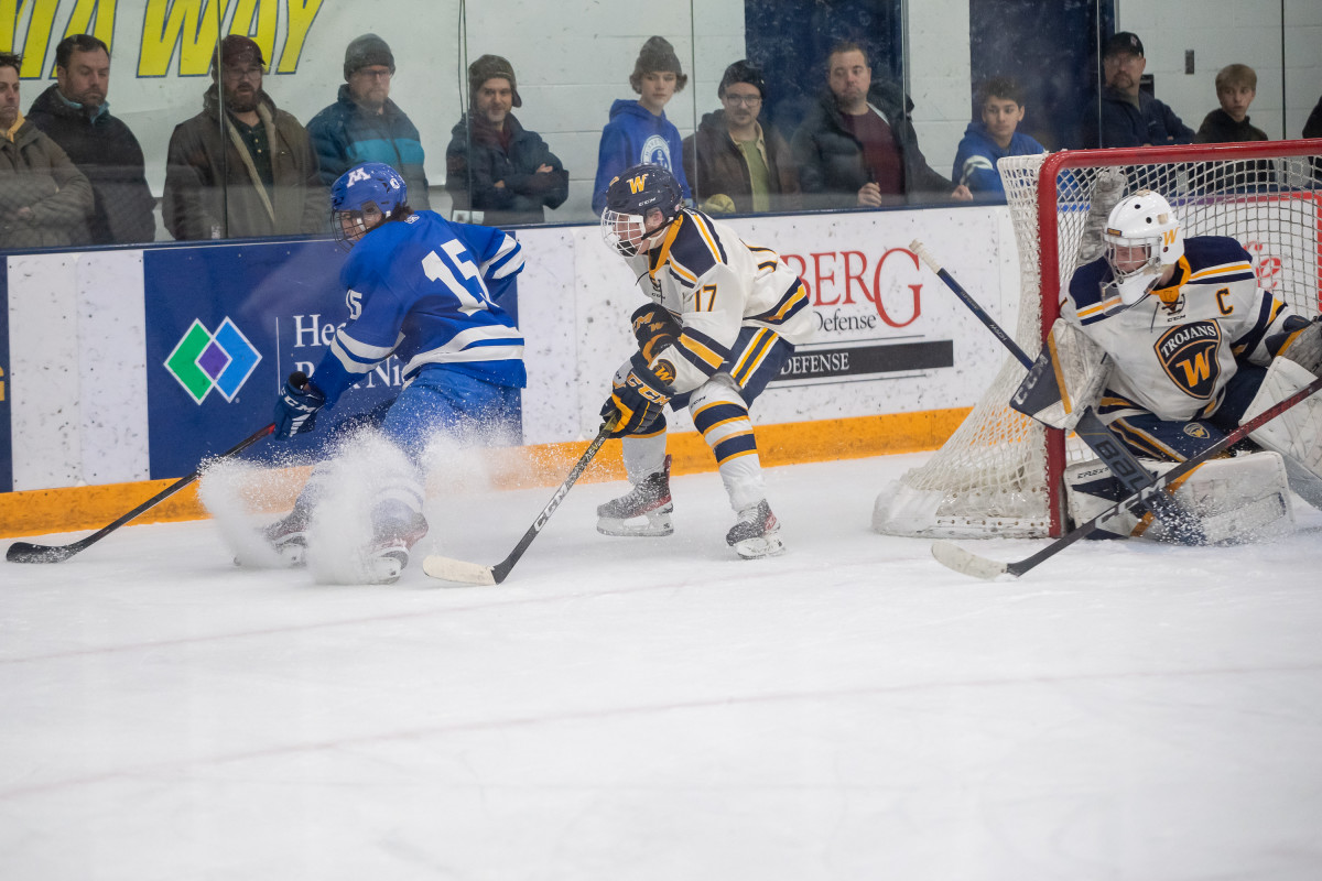 Minnetonka vs Wayzata Feb2-23 Earl Ebensteiner28